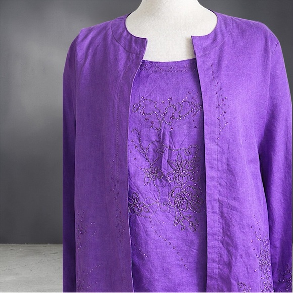 Purple Three-Piece Women's Linen Pant Set with Embroidered Shell and Jacket - Picture 4 of 12